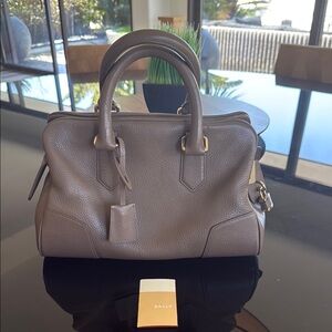 Chic Taupe Leather Handbag